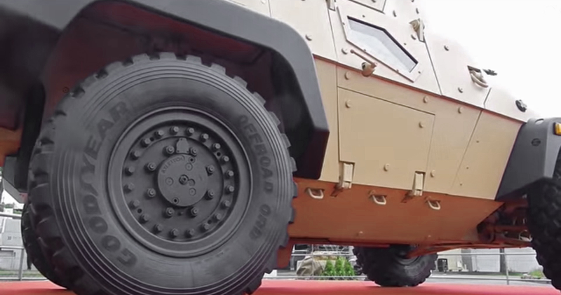 Illustration for article titled Panhard's Crab May Just Be The Future Of Armored Scout Vehicles